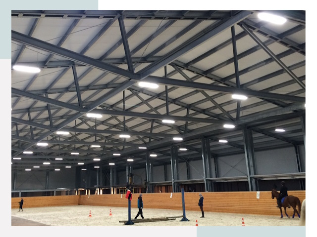 Строительство конных манежей от 610 руб в Новосибирск